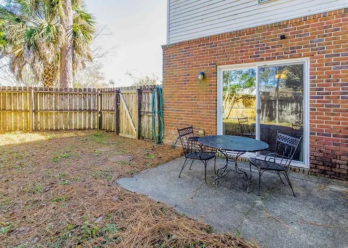 Emerald Coast Vacation Station Apartment *